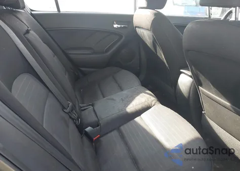 2016 Kia Forte Lx z USA, uszkodzony, nr VIN KNAFK5A84G5583382